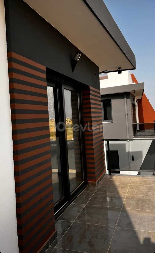 LONG BEACH PIER VILLA IN INSTALLMENTS!!!LUXURY LARGE GARDEN FULLY FURNISHED TRIPLEX