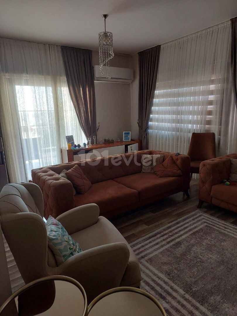 LUXURIÖSES, VOLL MÖBLIERTES 3+1 APPARTEMENT, GEEIGNET FÜR EINE GROSSE FAMILIE, IM NEUEN BOSPORUS ZUM TAUSCH ANGEBOTEN