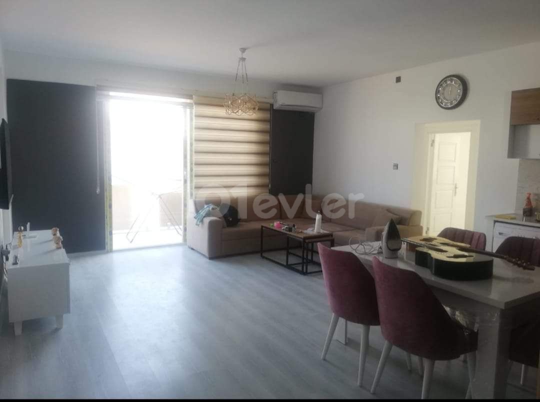 MAĞUSA MARAŞ BÖLGESİNDE SİTE İÇİNDE 3+1 ZEMİN KAT SIFIR DAİRE