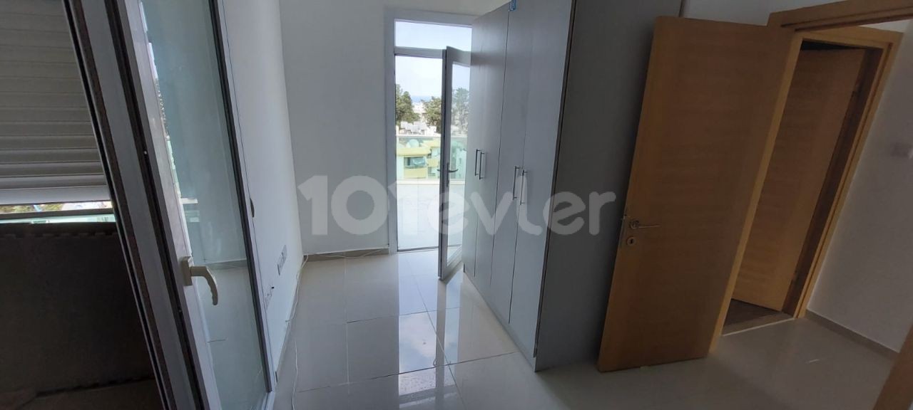 GİRNE MERKEZ DE GENİŞ 1+1 PENTHOUSE 