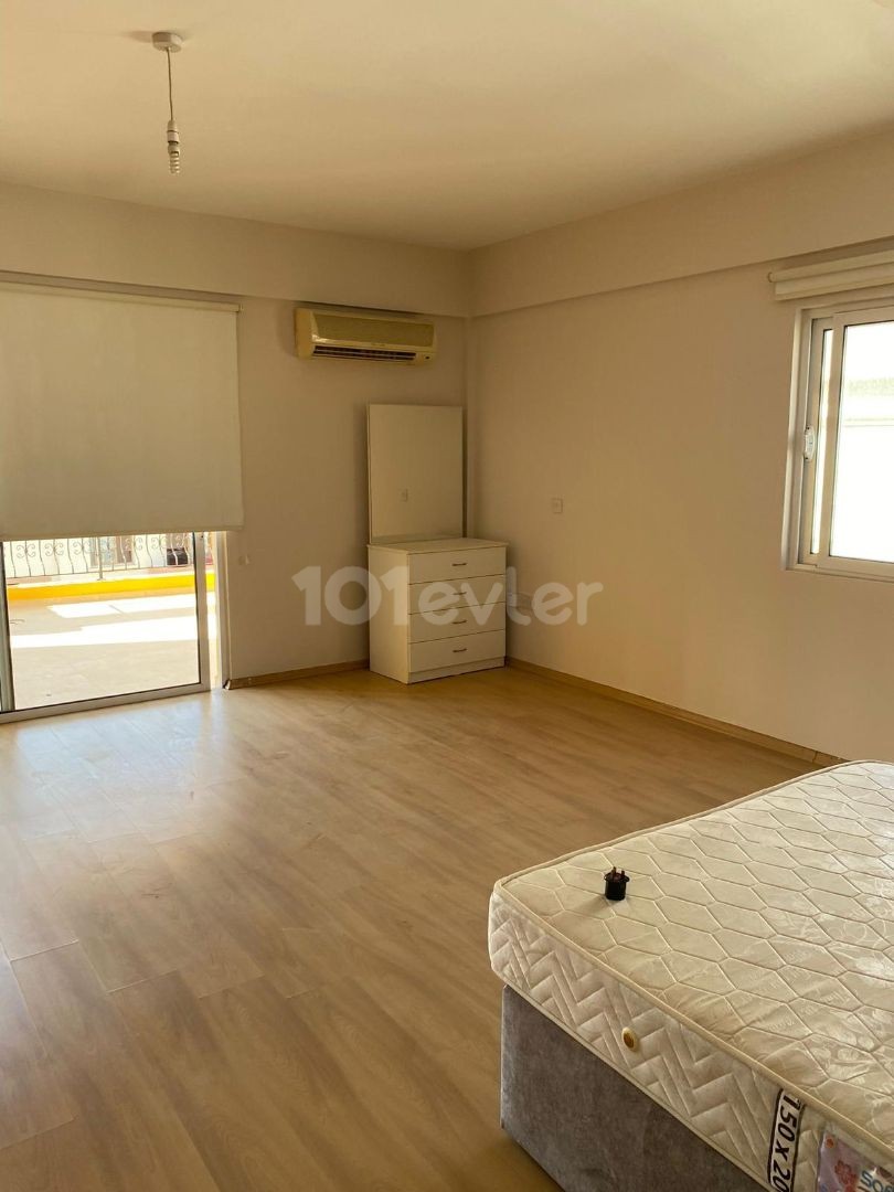 3+1 280m2 penthouse in a perfect location in the center of Famagusta