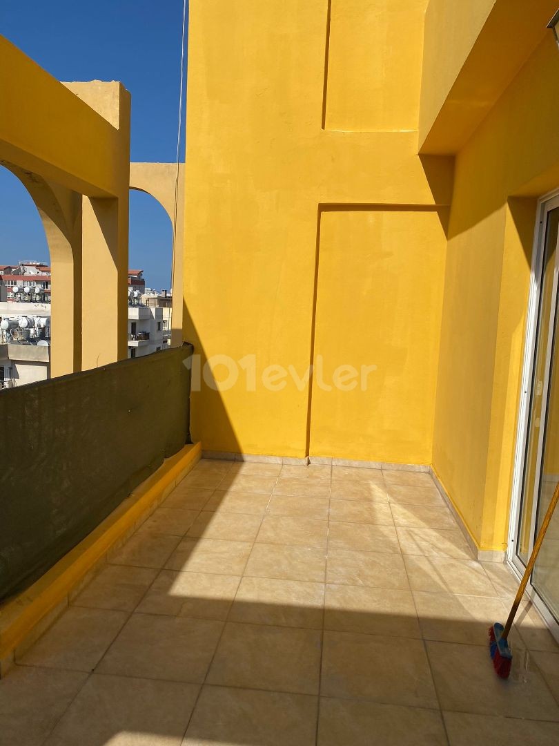 3+1 280m2 penthouse in a perfect location in the center of Famagusta