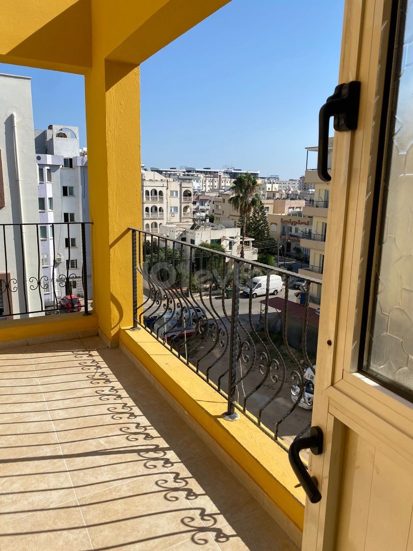 3+1 280m2 penthouse in a perfect location in the center of Famagusta