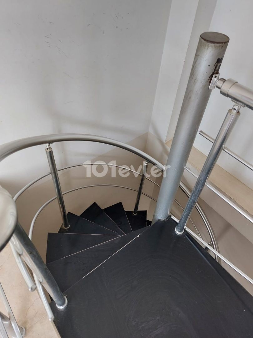 URGENT SALE!!!! WIDE TWO-STOREY 3+1 PENTHOUSE SUITABLE FOR FAMILY LIFE NEAR EMU