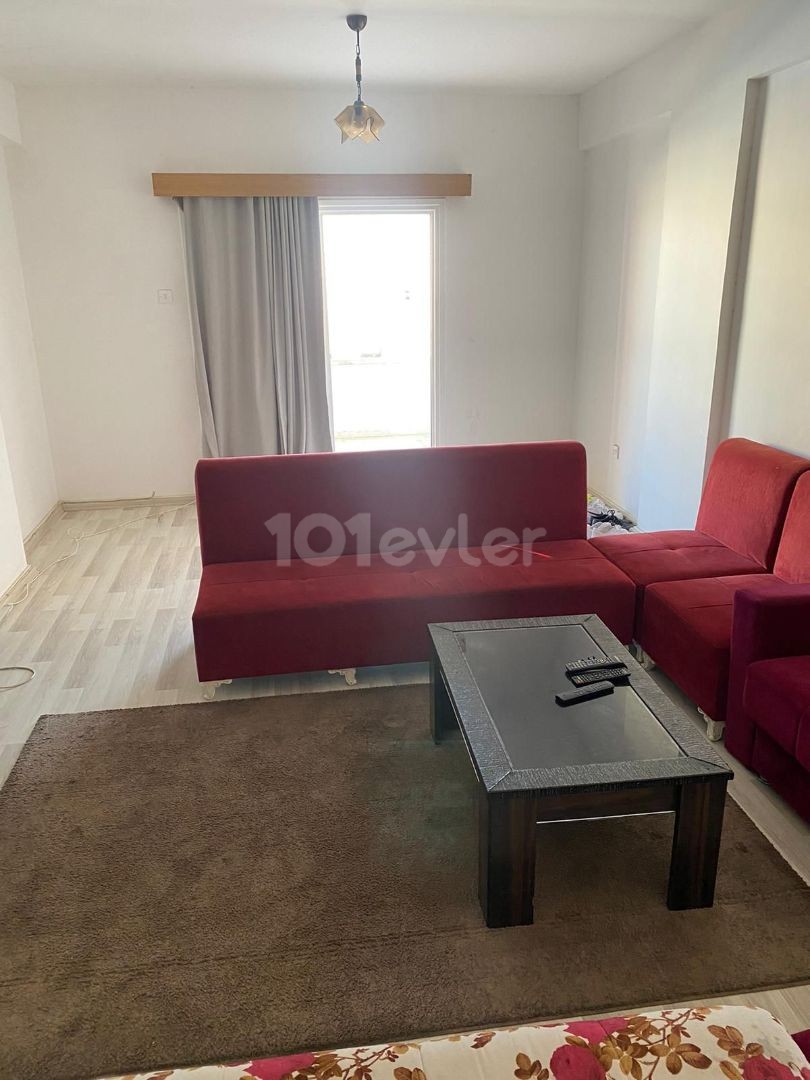 CLOSE TO SALAMIS STREET, FULLY FURNISHED, ULTRA WIDELY SUITABLE FOR FAMILY LIFE 3+1 FLAT