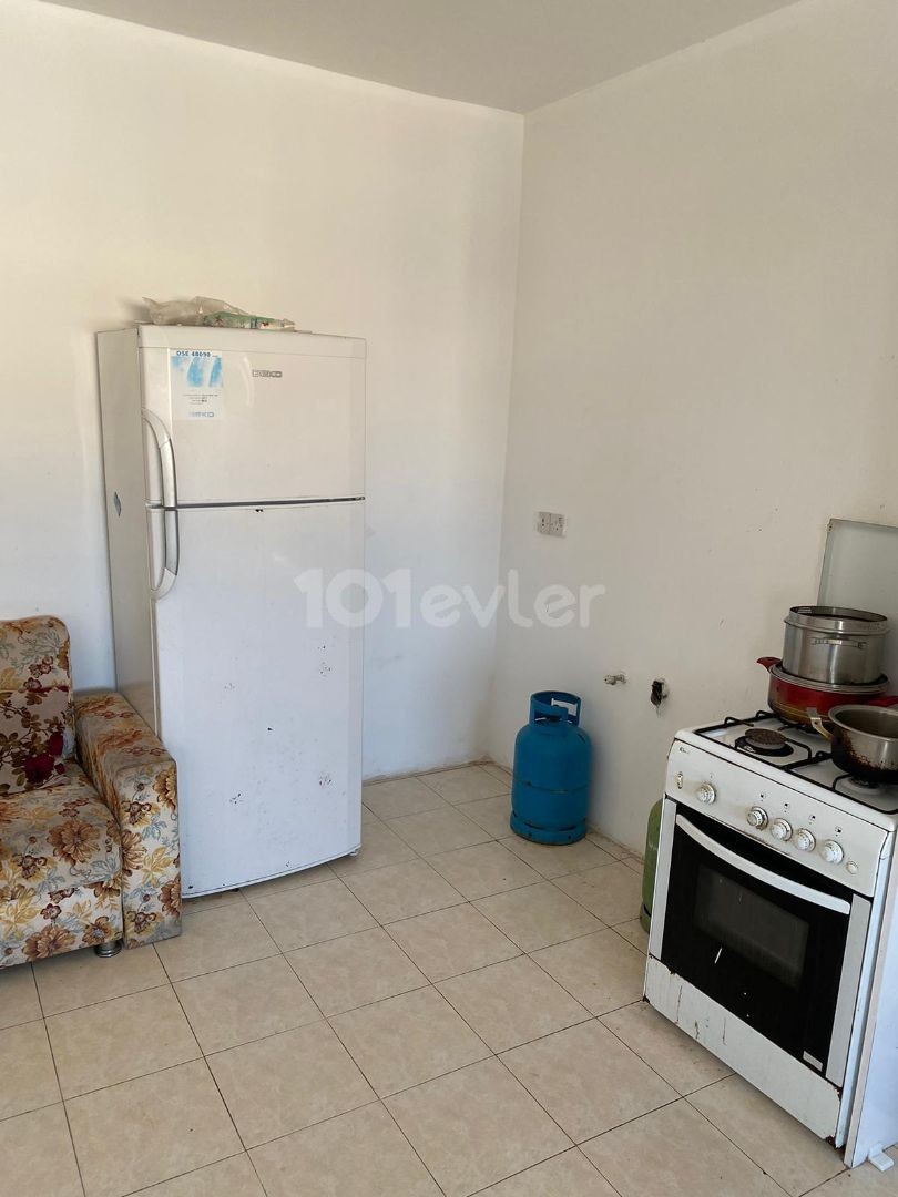 CLOSE TO SALAMIS STREET, FULLY FURNISHED, ULTRA WIDELY SUITABLE FOR FAMILY LIFE 3+1 FLAT