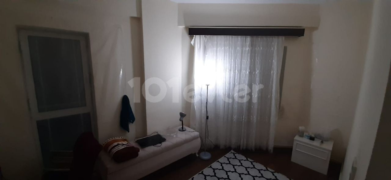 2+1 APARTMENT CLOSE TO UNIVERSITIES IN EXCELLENT LOCATION IN THE CENTER OF FAMAGUSTA