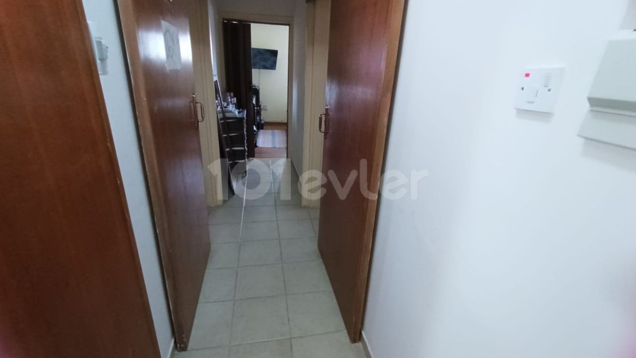 GAZİMAĞUSA MERKEZDE SATILIK  MASRAFSIZ 3+1 DAİRE