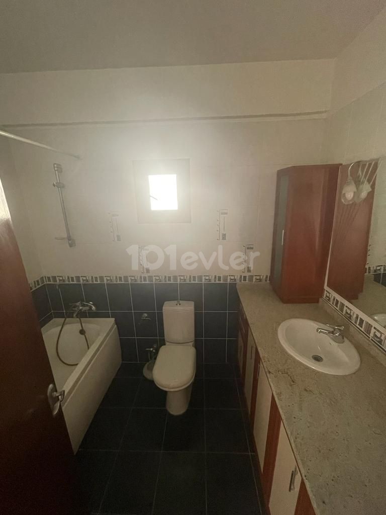 Girne Merkezde Satılık Penthouse 3+1