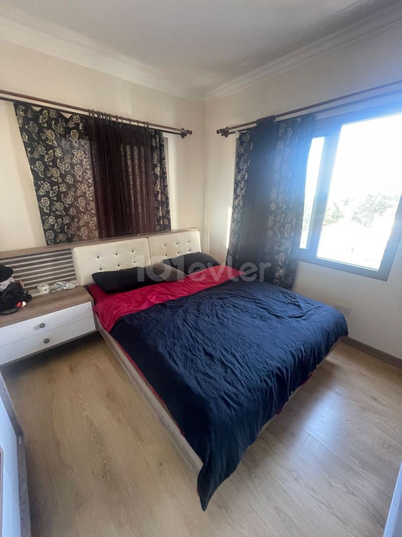 Flat For Sale in Aşağı Girne, Kyrenia