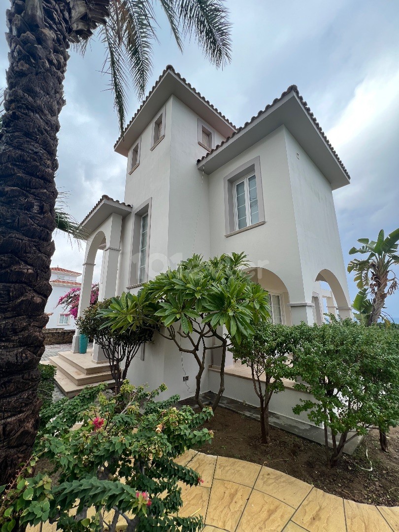 LUXURY DETACHED VILLA IN KARAOGLANOGLU, RIGHT NEXT TO THE SEA