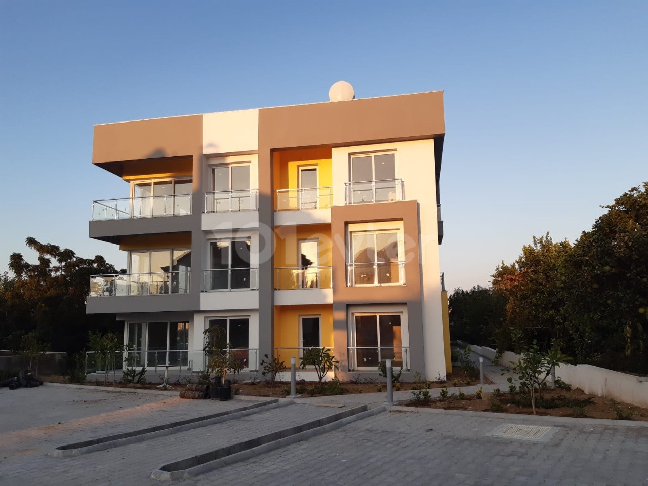 NEUE 3+1 WOHNUNG IN ALSANCAK 