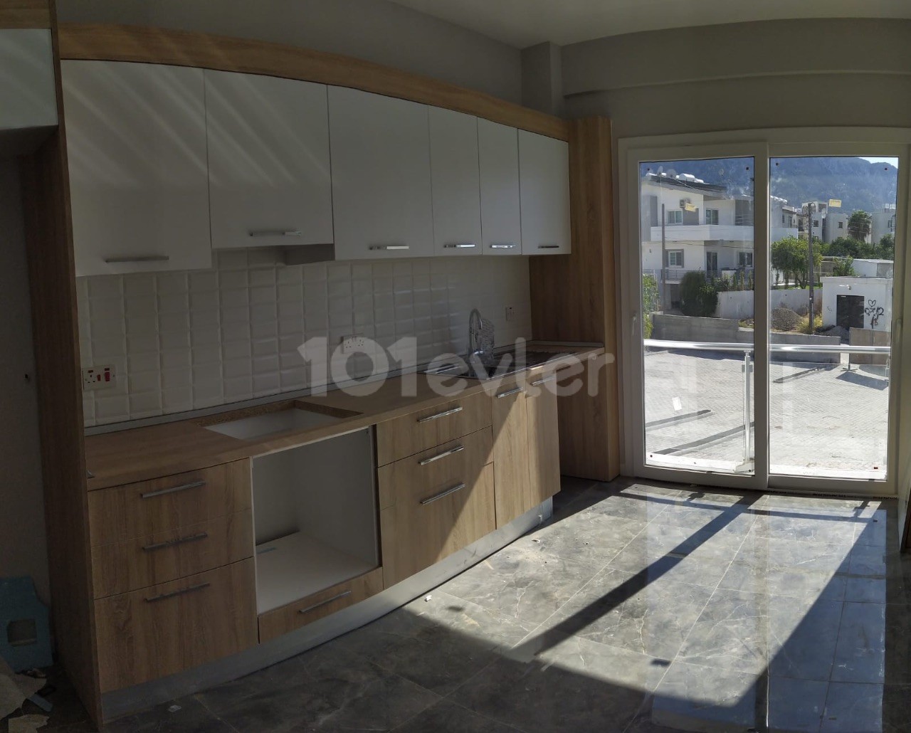 ALSANCAK’TA SIFIR 3+1 DAİRE 