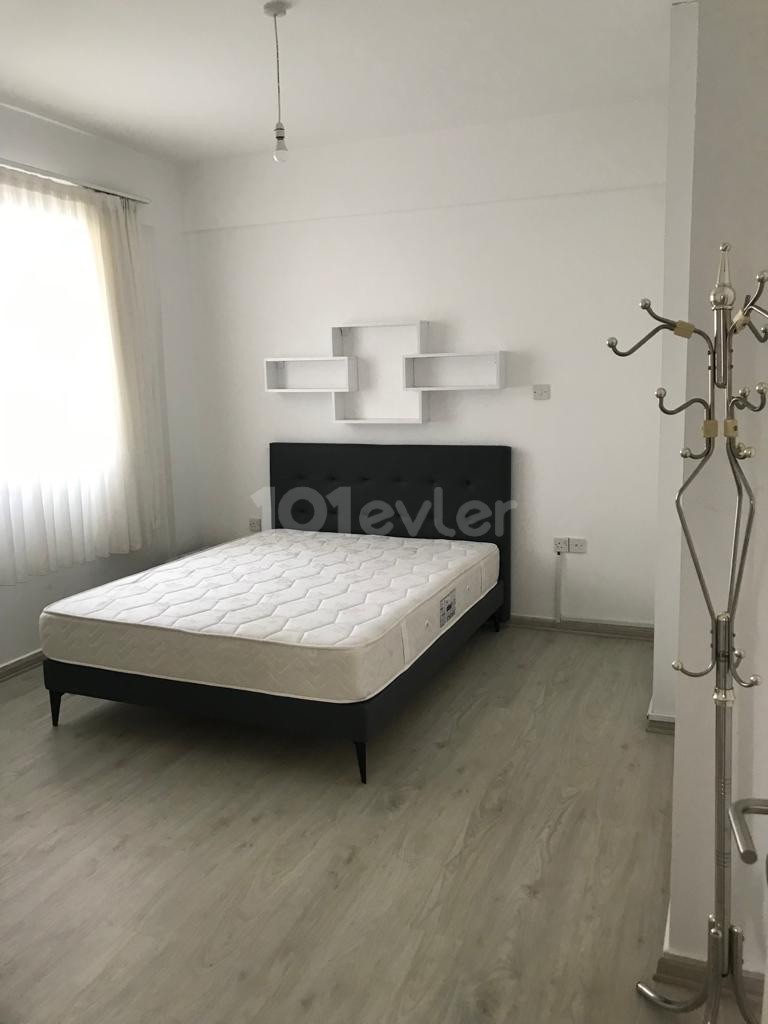 GİRNE MERKEZDE KİRALIK 2+1 DAİRE