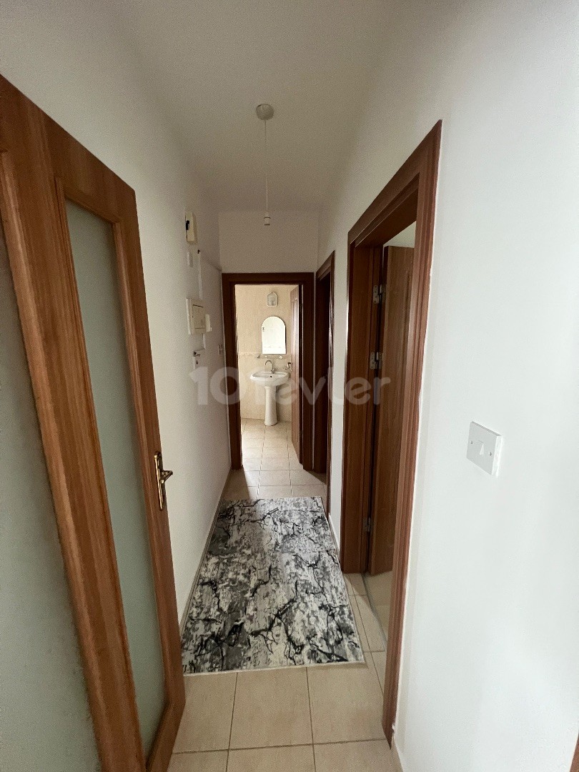 GİRNE MERKEZDE FUL EŞYALI 2+1 DAİRE