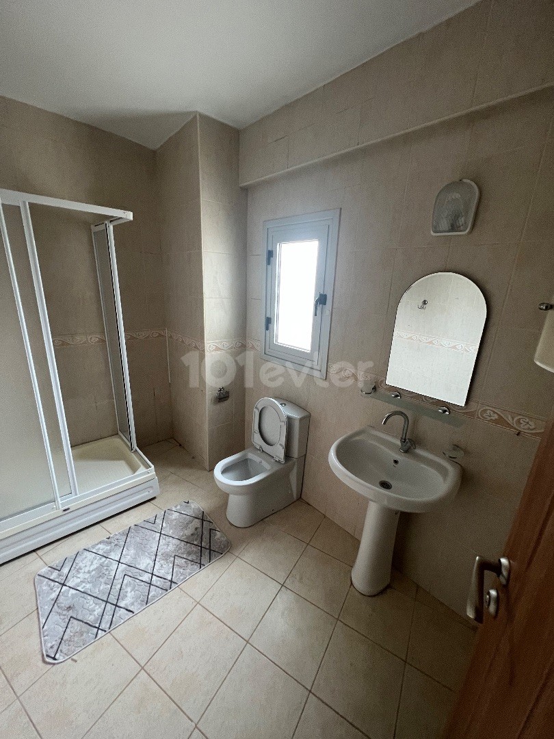 GİRNE MERKEZDE FUL EŞYALI 2+1 DAİRE