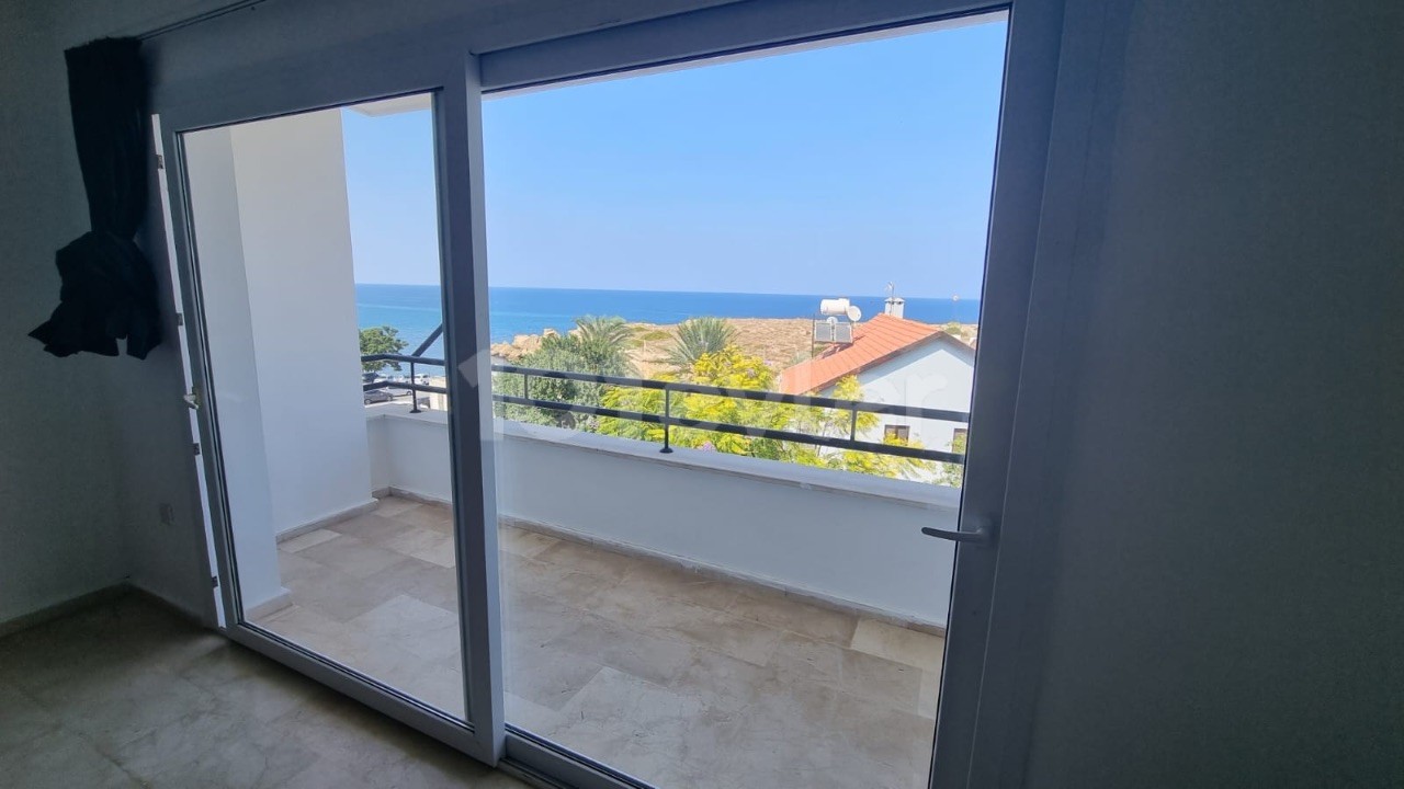 SPACIOUS 2+1 APARTMENT WITH SEA VIEW