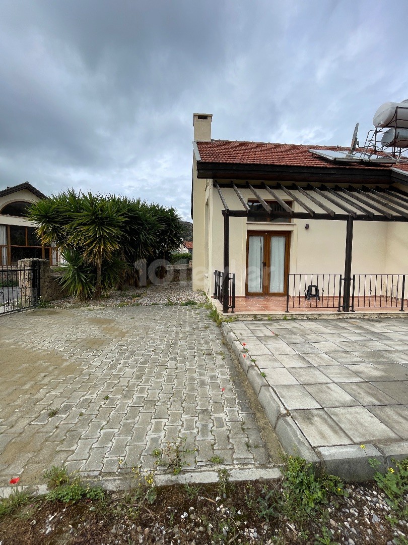 Detached houses for sale in Karşıyaka