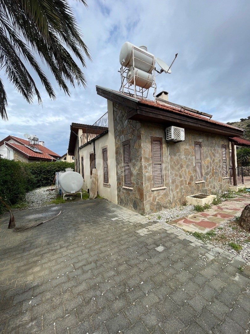 Detached houses for sale in Karşıyaka