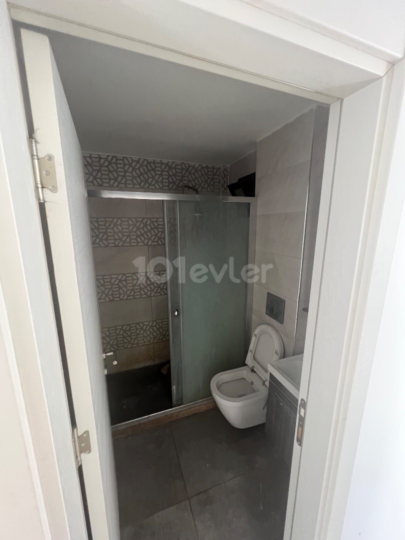 SPACIOUS 2+1 FLAT FOR RENT IN THE CENTER OF KYRENIA