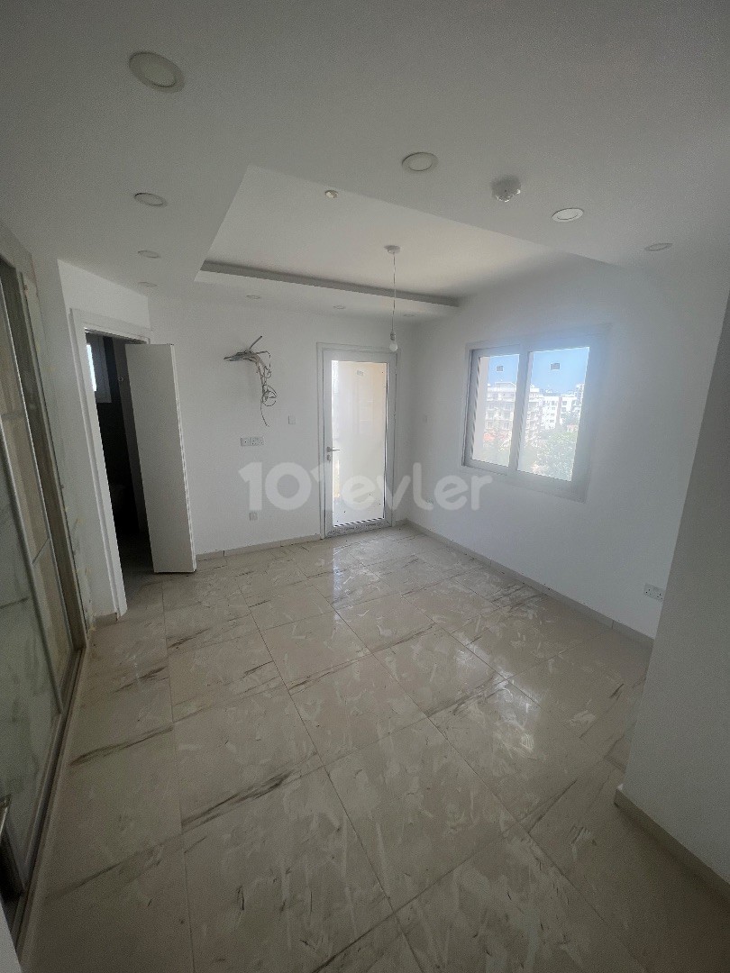 3+1 LUXURIOUS FLAT WITH MOUNTAIN AND SEA VIEW IN KYRENIA CENTER