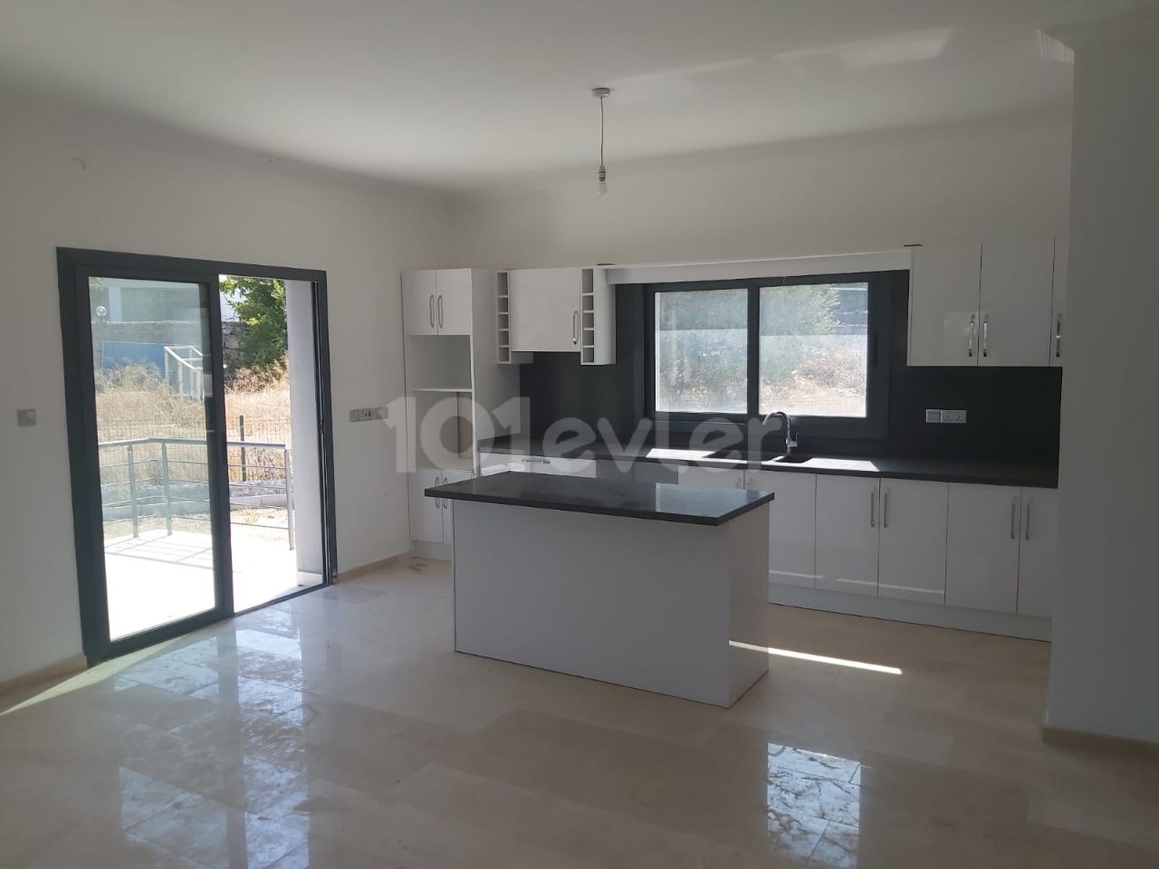 Villa 4+1 For Sale in Alsancak