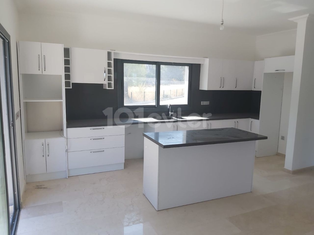 Villa 4+1 For Sale in Alsancak