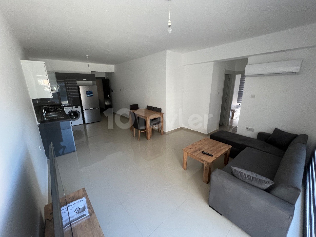FULLY FURNISHED 2+1 FLATS FOR SALE IN KYRENIA CENTER
