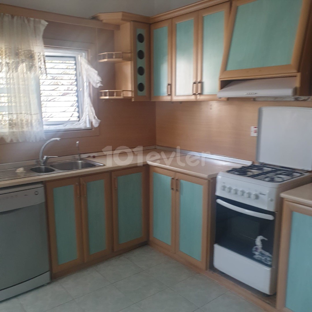 KYRENIA 2+1 For Rent Karaoglanoglu