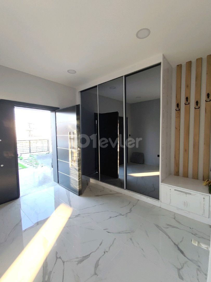 4 + 1 Villa for Sale in Nicosia Gönyeli ** 