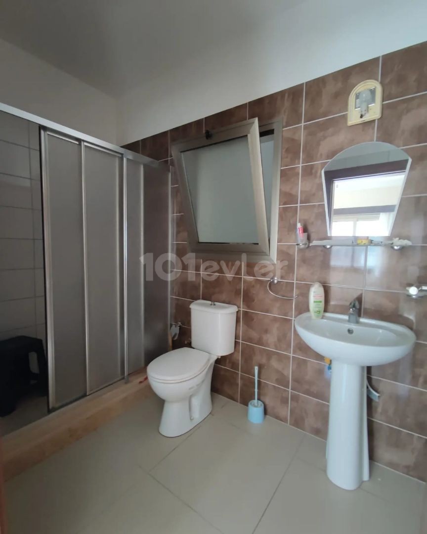 Kyrenia Kashgar 3 + 1 Apartment for Sale ** 