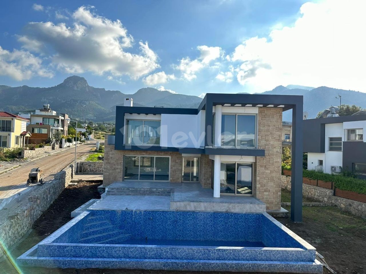 3 + 1 VILLA ZUM VERKAUF IN KYRENIA CHATALKÖY ** 