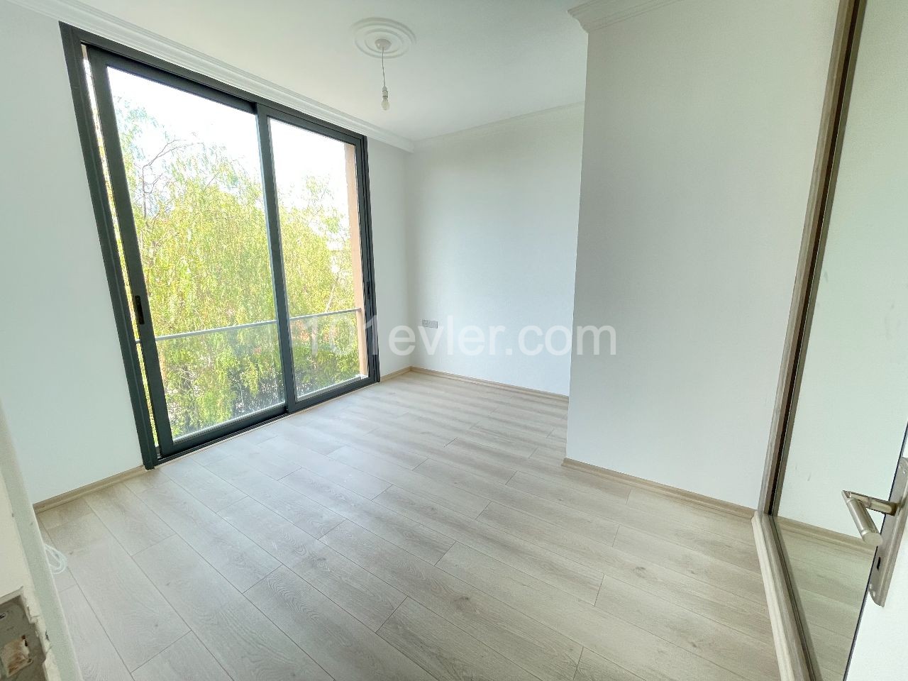 Flat For Sale in Alsancak, Kyrenia