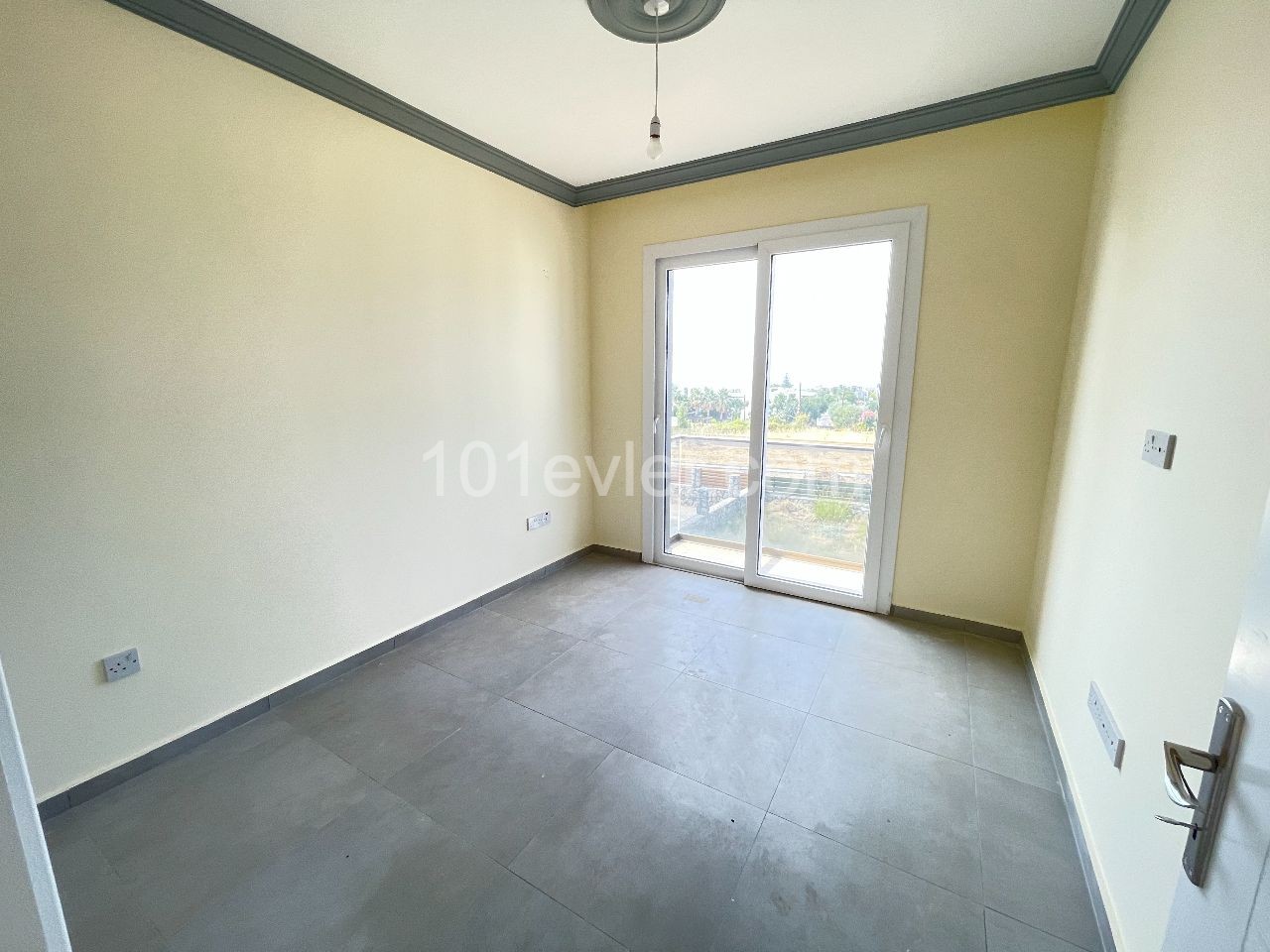 2+1 APARTMENT FOR SALE IN ALSANCAK DISTRICT OF KYRENIA, CYPRUS ** 