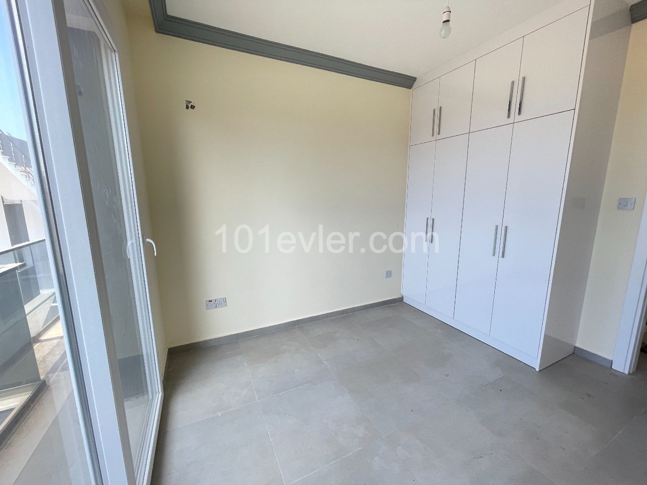 KIBRIS GİRNE ALSANCAK BÖLGESİNDE  2+1 SATILIK DAİRE