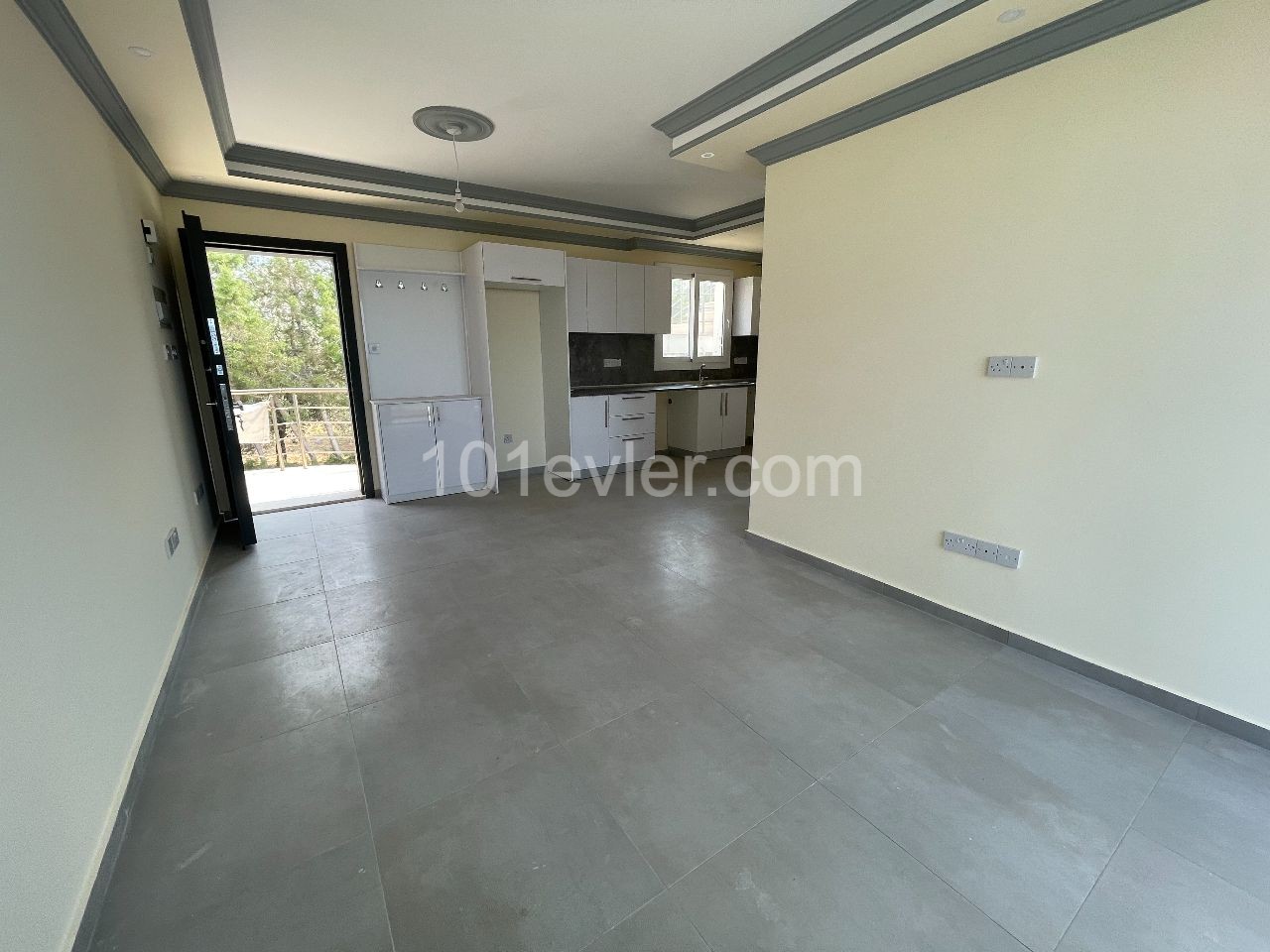 2+1 APARTMENT FOR SALE IN ALSANCAK DISTRICT OF KYRENIA, CYPRUS ** 