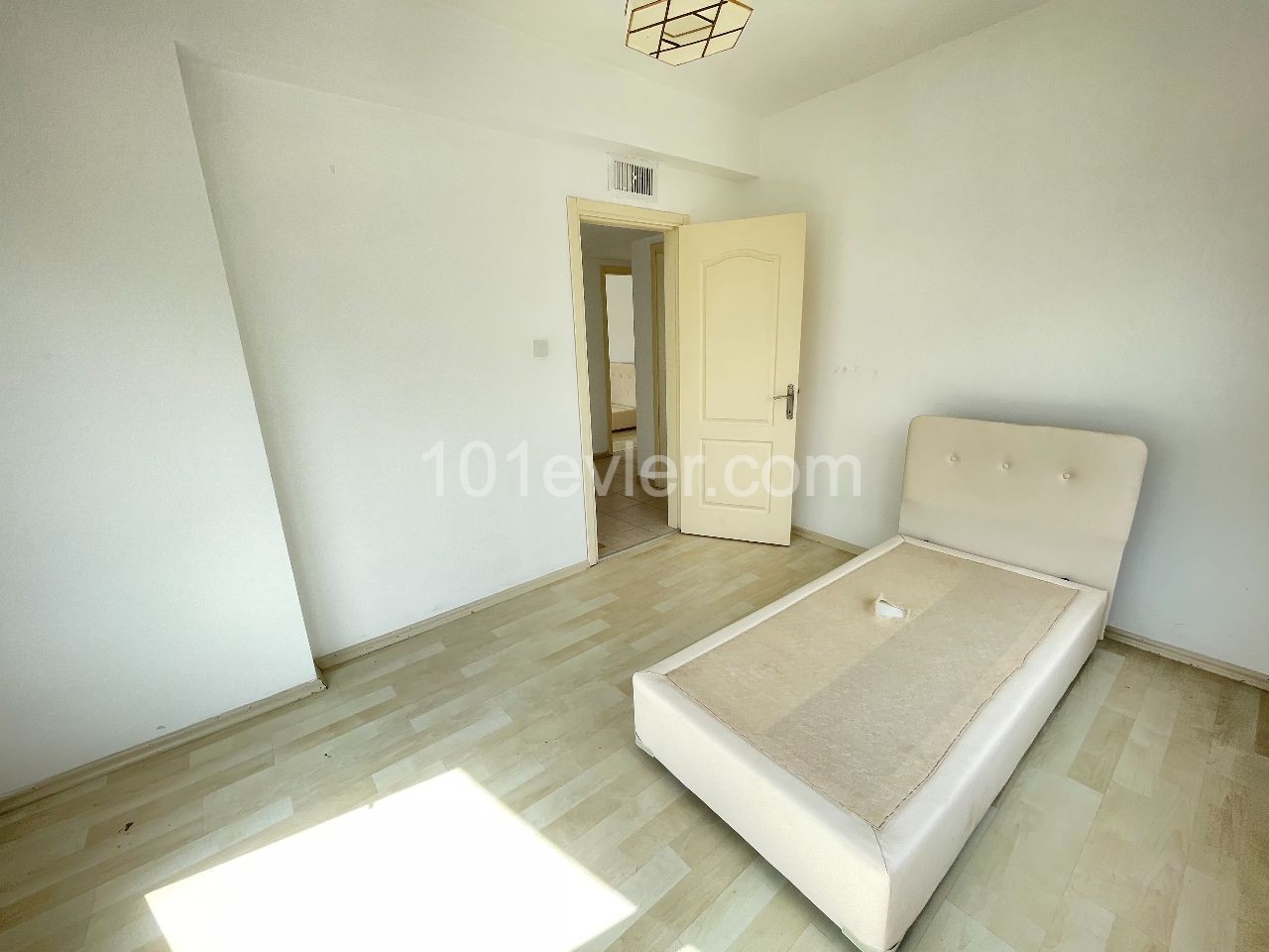 3 + 1 VILLA ZUM VERKAUF IN KYRENIA ALSANCAK ** 