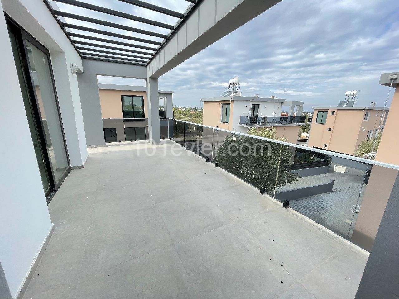 5 + 1 TRIPLEX VILLA ZUM VERKAUF IN ZYPERN KYRENIA OZANKÖY ** 