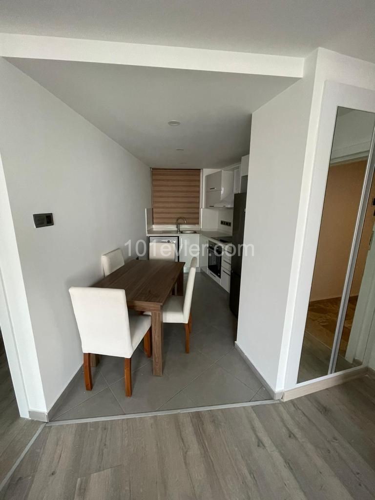 2+1 WOHNUNG ZU VERMIETEN IN ZYPERN KYRENIA ZENTRUM ** 