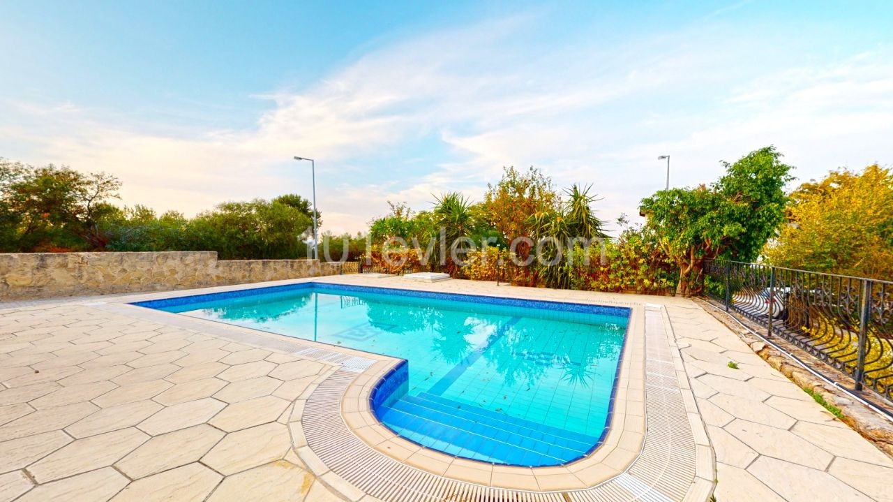 3 + 1 VILLA ZU VERMIETEN IN KYRENIA EDREMIT ** 