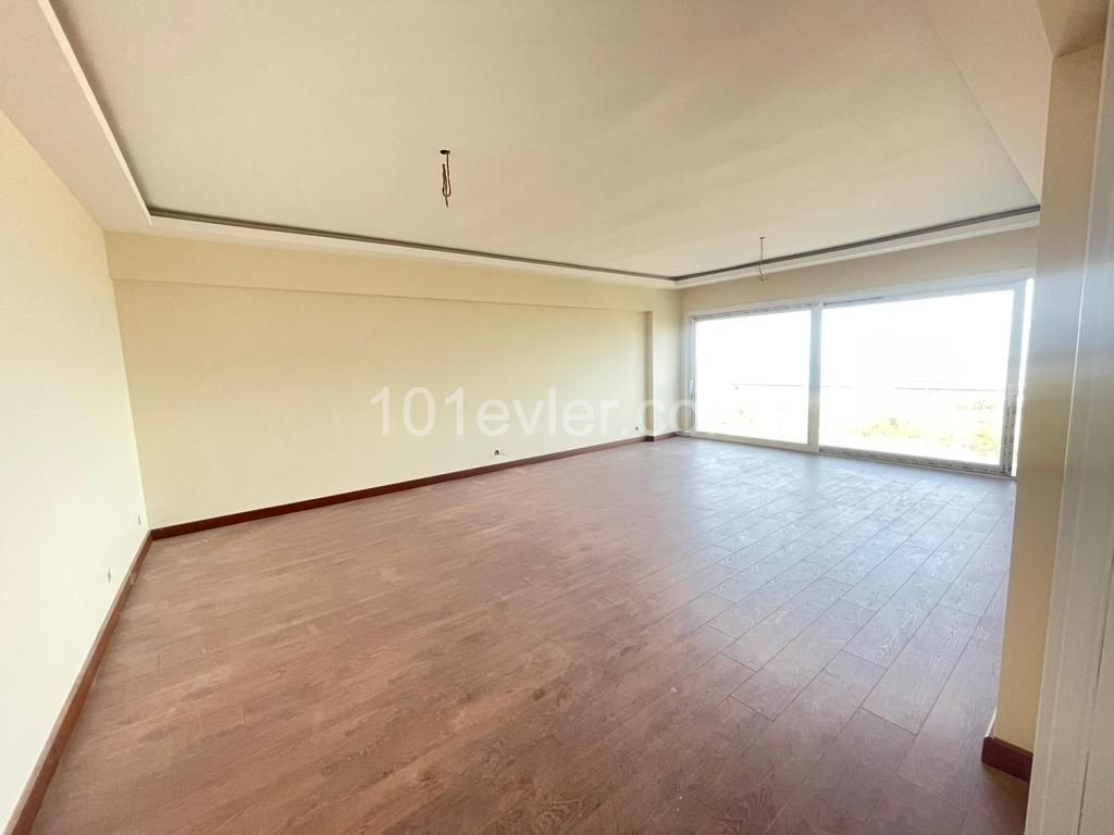 3+1 FLAT FOR SALE IN CYPRUS GIRNE CENTER ** 