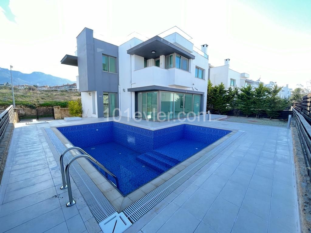 Villa For Sale in Çatalköy, Kyrenia