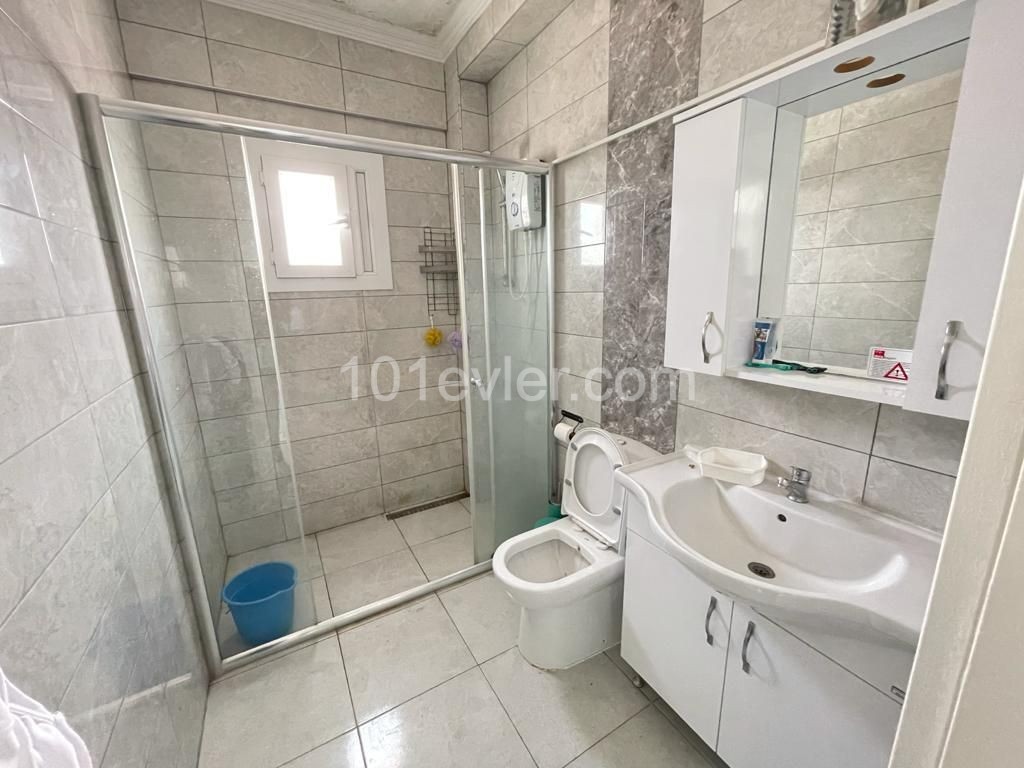 2 + 1 PENTHOUSE ZU VERMIETEN IN ZYPERN KYRENIA ZENTRUM ** 