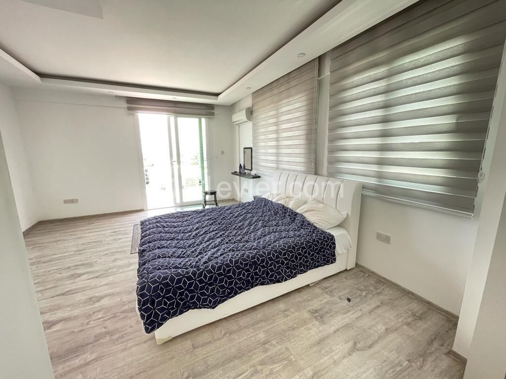 KIBRIS GİRNE MERKEZ'DE 2+1 TÜRK KOÇANLI SATILIK PENTHOUSE