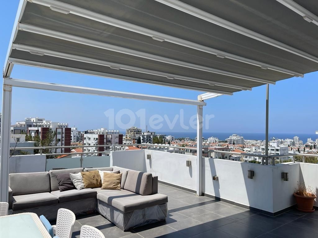 3 + 1 PENTHOUSE ZU VERKAUFEN IN ZYPERN KYRENIA ZENTRUM ** 