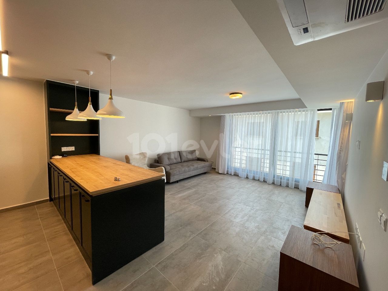 LUXUS 2+1 WOHNUNG ZU VERMIETEN IN ZYPERN KYRENIA ZENTRUM ** 