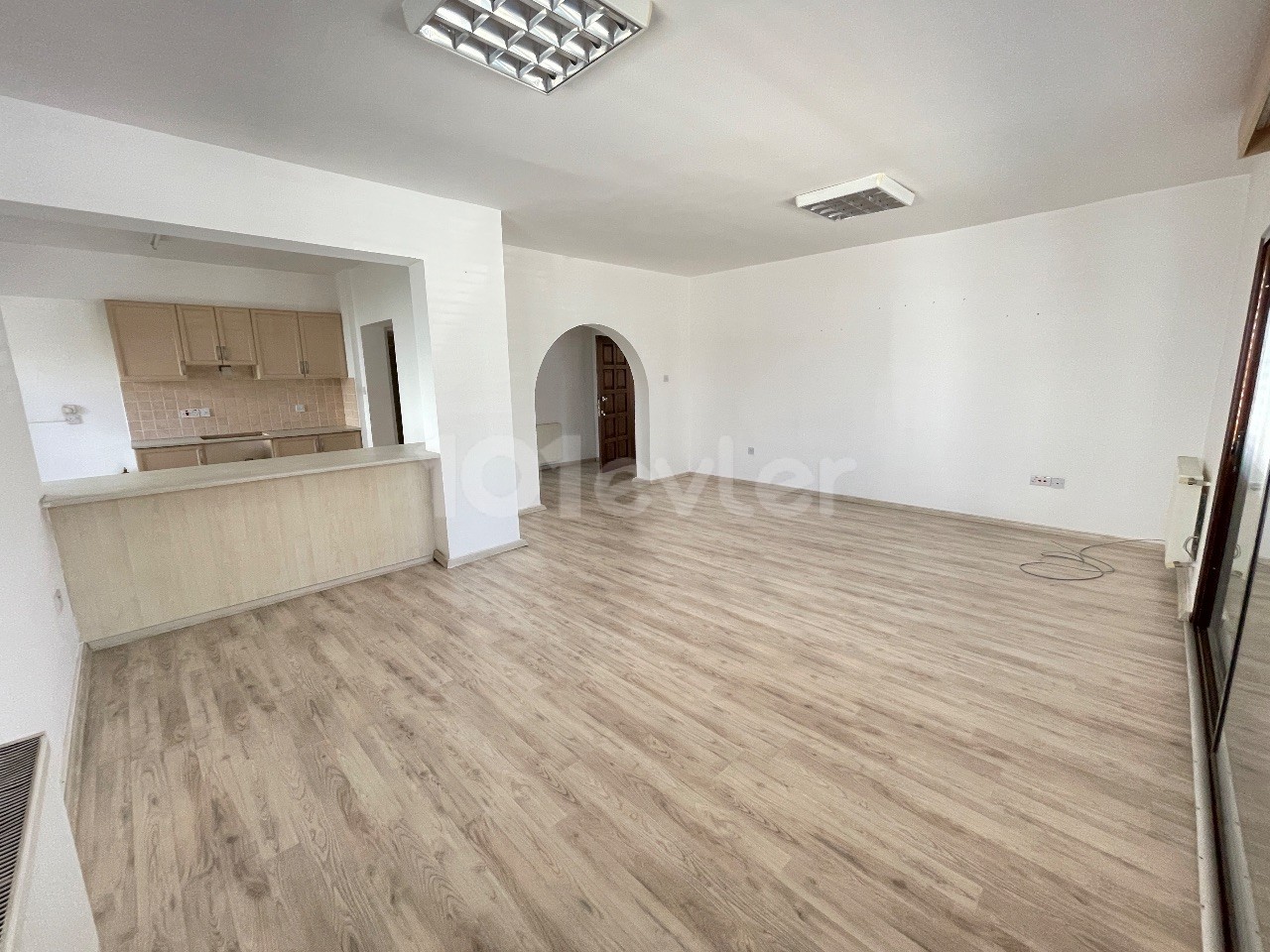 CYPRUS KYRENIA 3 + 1 RENTAL OFFICE IN THE CENTER ** 