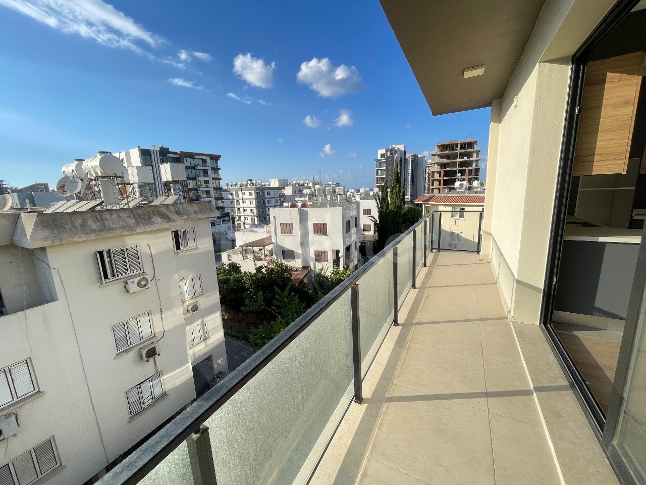 CYPRUS KYRENIA 2 + 1 APARTMENT FOR SALE ON A SITE WITH A SHARED POOL IN THE CENTER ** 