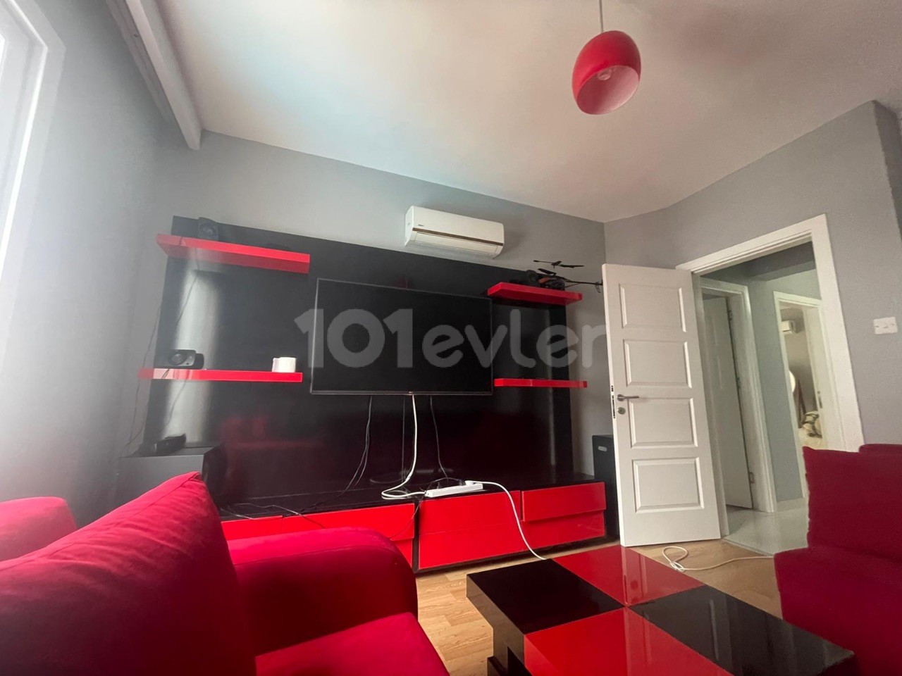 KIBRIS GİRNE MERKEZDE ORTAK HAVUZLU SİTEDE 3+1 SATILIK DAİRE