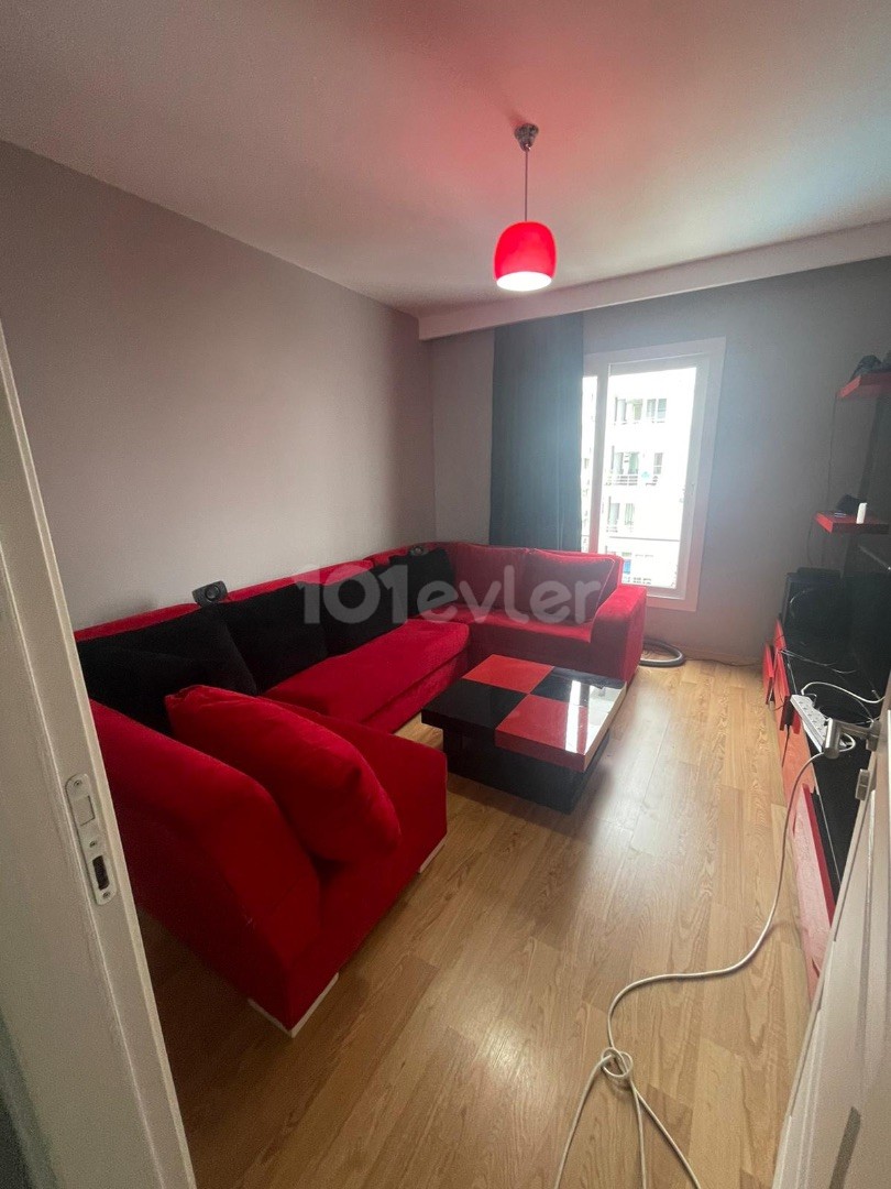 KIBRIS GİRNE MERKEZDE ORTAK HAVUZLU SİTEDE 3+1 SATILIK DAİRE